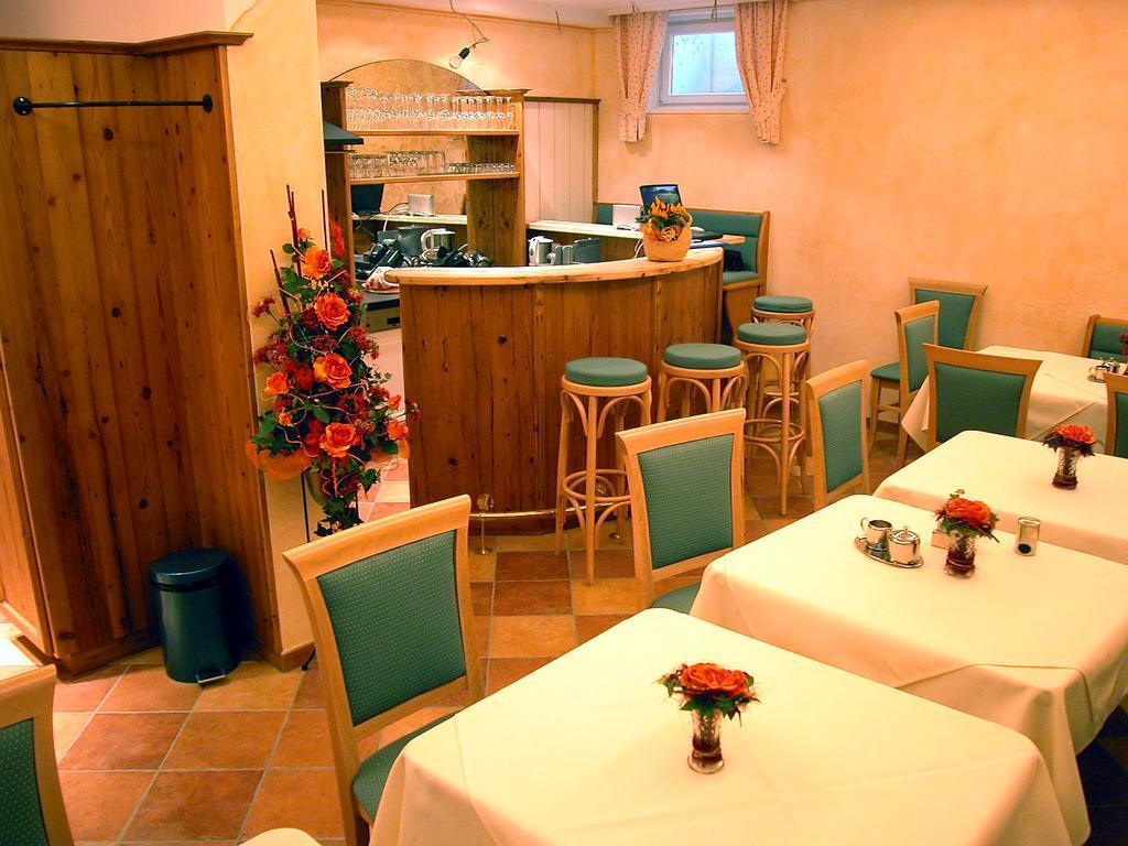Pension Hiesel-Villa Untersbergblick Anthering Zimmer foto